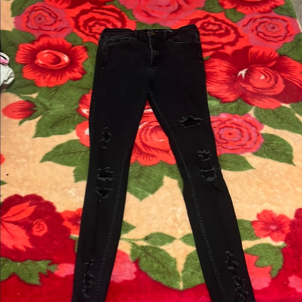 Black Distressed Women's Jeans